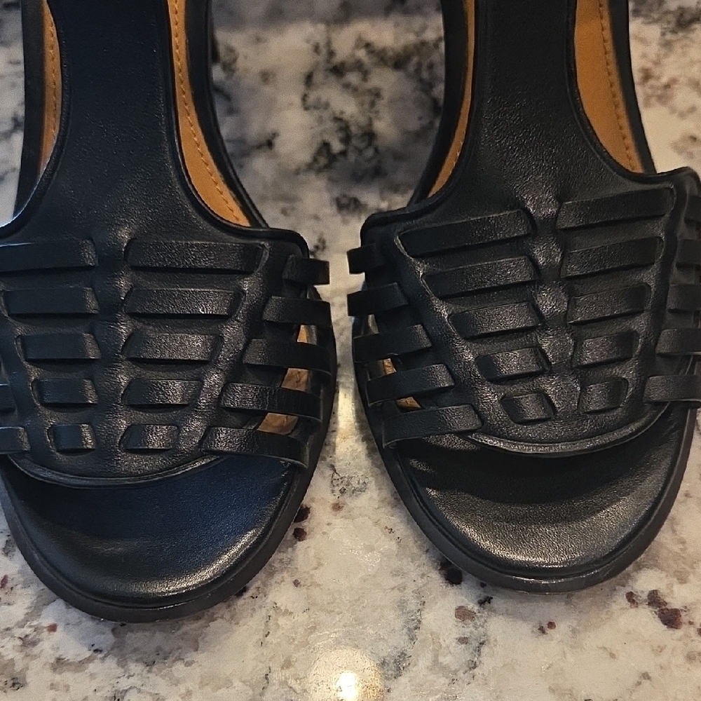 Coach Izzy Black Strappy Weaved Women's Heels Size 7.5B With Original Box - Picture 10 of 11